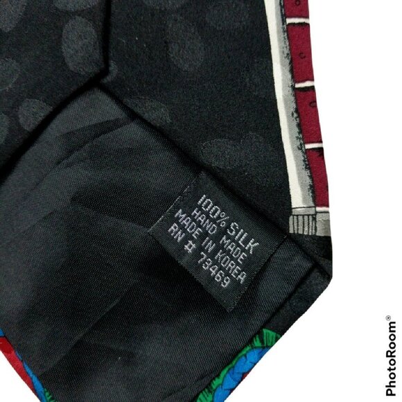 Santa Claus Christmas Silk Tie - Picture 6 of 6